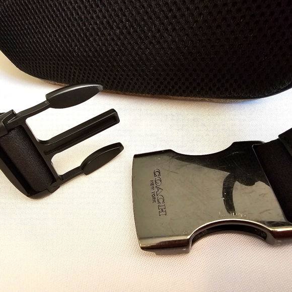 Coach - Unisex Belt Bag / Fanny Pack - Picture 5 of 16